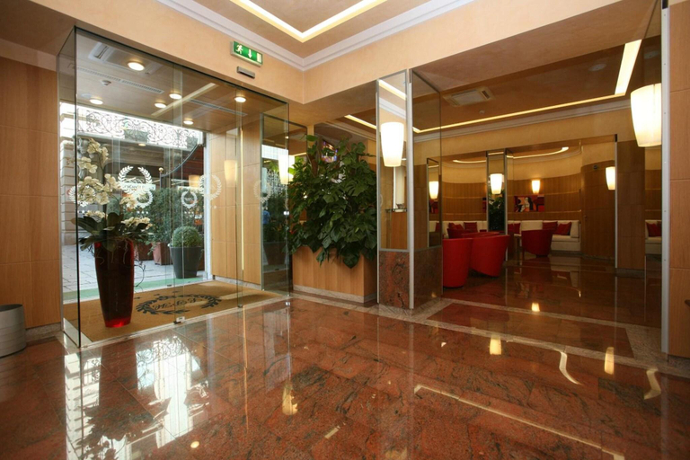 Public Area 5, Le Petit Hotel, Torino