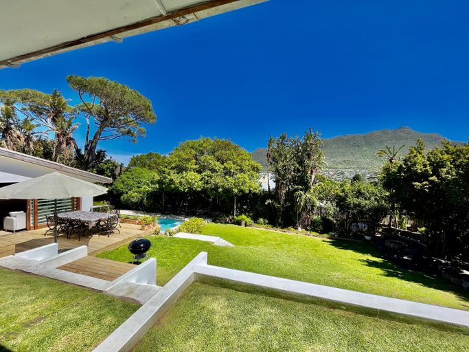 Surrounding environment, LA BOHEME, City of Cape Town