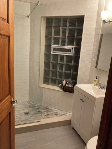 Bathroom 2, Dorothy's, Cook