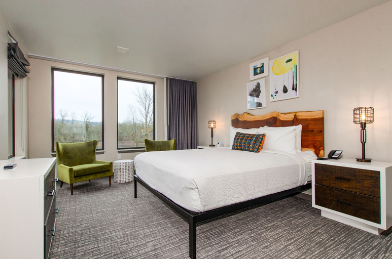 Bedroom 2, The Independence, Polk