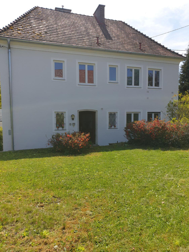 FAMILY APARTMENT LINZ Wohnen mit Garten am Fusse des Postlingbergs TOP LAGE Villenviertel, Linz