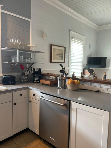 Others 5, 150 year old Restored Lincolnville cottage, Saint Johns