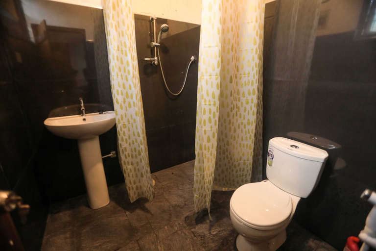 Bathroom 3, Mango Tree Retreat, Galewela