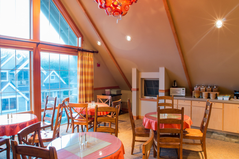 Food & Drinks, The Ocean Lodge, Clatsop