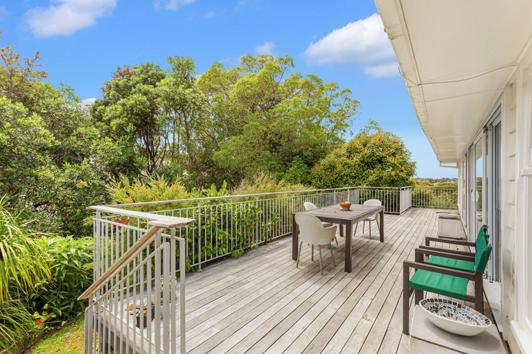 Others 5, Spacious 3Br Mission Bay Home With Parking!, Waitakere