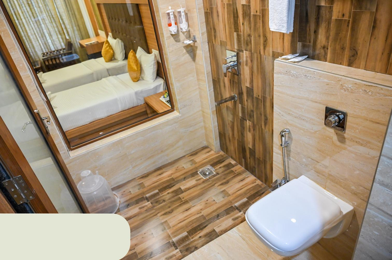 Bathroom 10