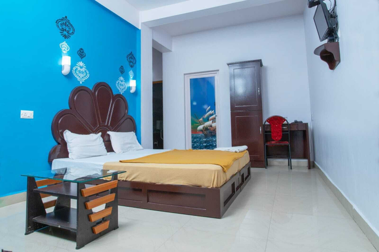 Bedroom 3, Periyar Holidays, Theni