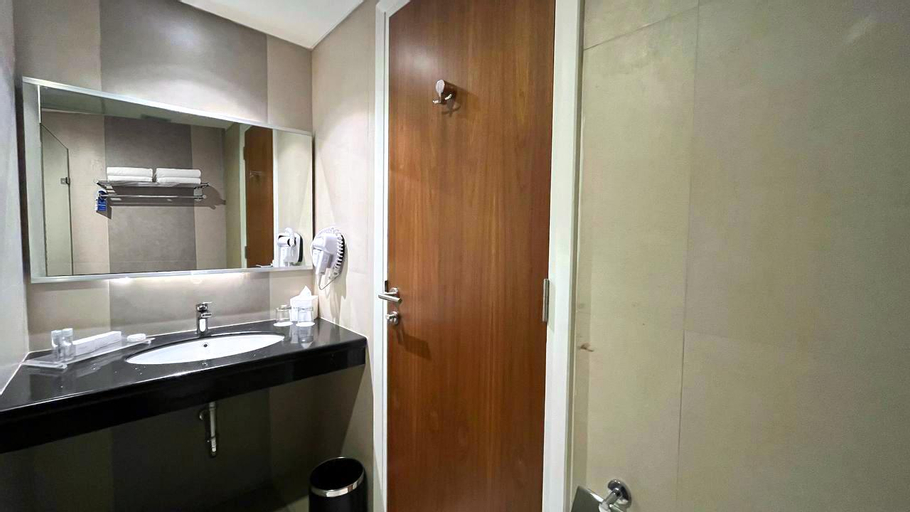 Bathroom 6