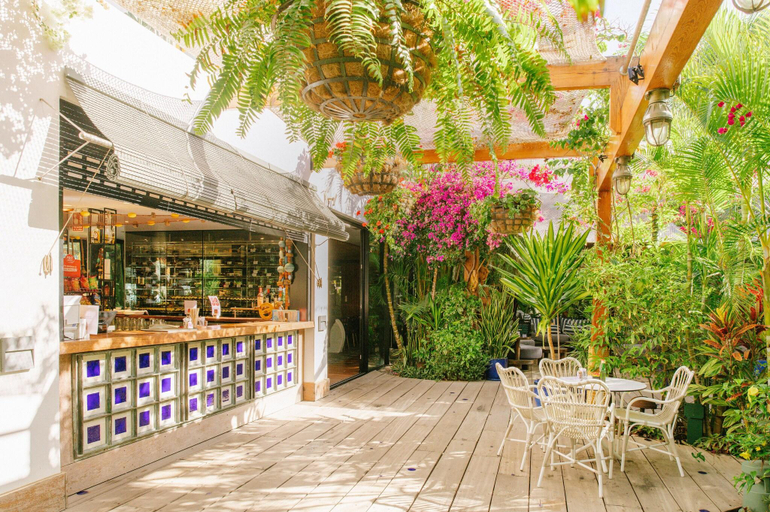 Food & Drinks 5, Parque Santiago Iii Y Iv , Santa Cruz de Tenerife