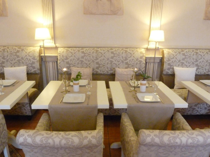 Food & Drinks 4, Eney Attic Three-Room Apartment, L'vivs'ka