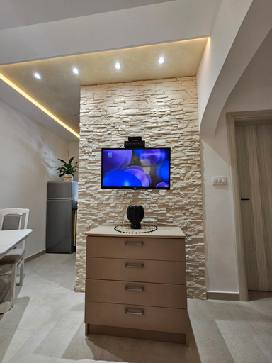 Others 3, Studio apartmani Vukasin