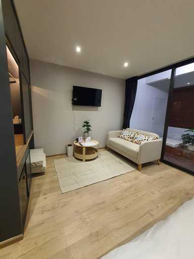 Bedroom 12