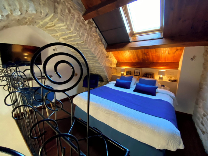 Bedroom 2, Maison des Etoiles, Aveyron