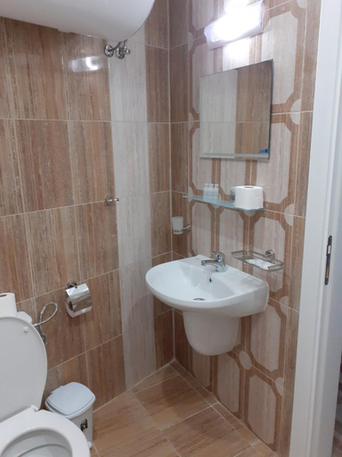 Bathroom 2, Perla Del Mar Aparthotel, Tsarevo