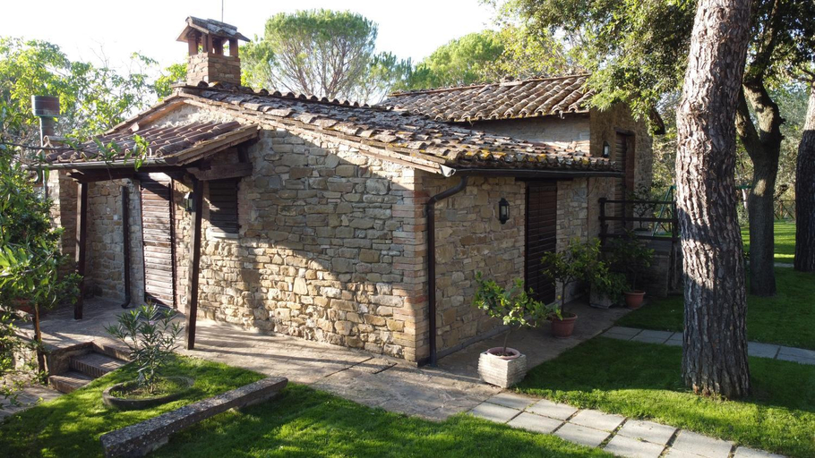 Exterior view 2, Il Cantico delle Cicale, Perugia