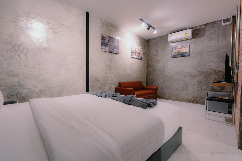 Bedroom 9