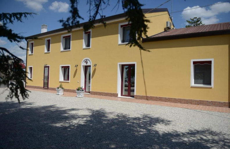 Others 3, B&B Riva del Gallo, Ferrara