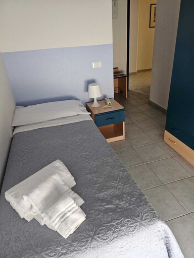 Bedroom 4, Hotel Stella Marina, Livorno