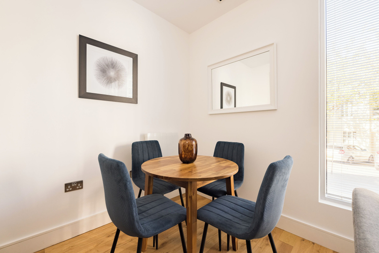 Others 5, The Hounslow Apartment, London