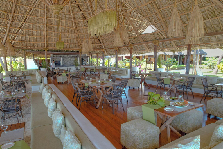 Food & Drinks 4, Breezes Beach Club & Spa, Kusini