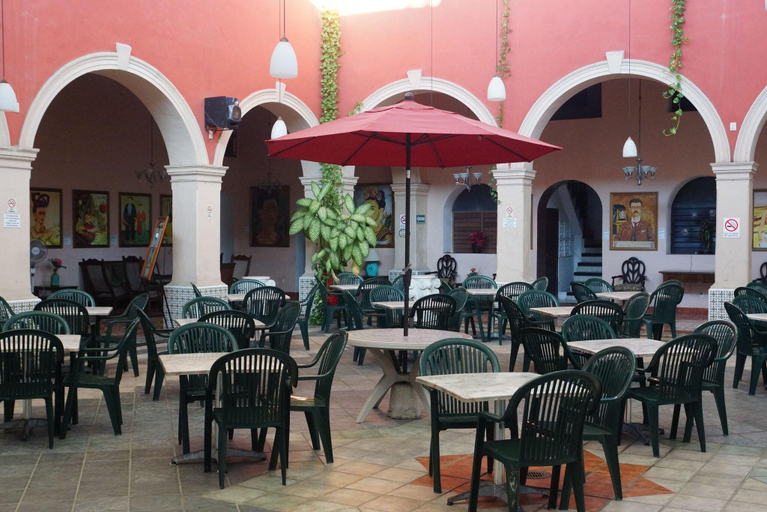 Food & Drinks 5, Dolores Alba, Mérida