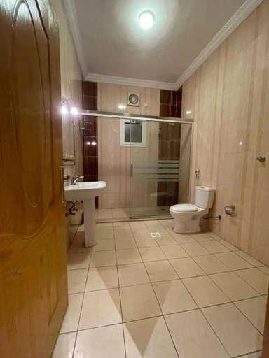 Bathroom 5, Fakhamat Al Jawhara Al Naseem District, Jeddah
