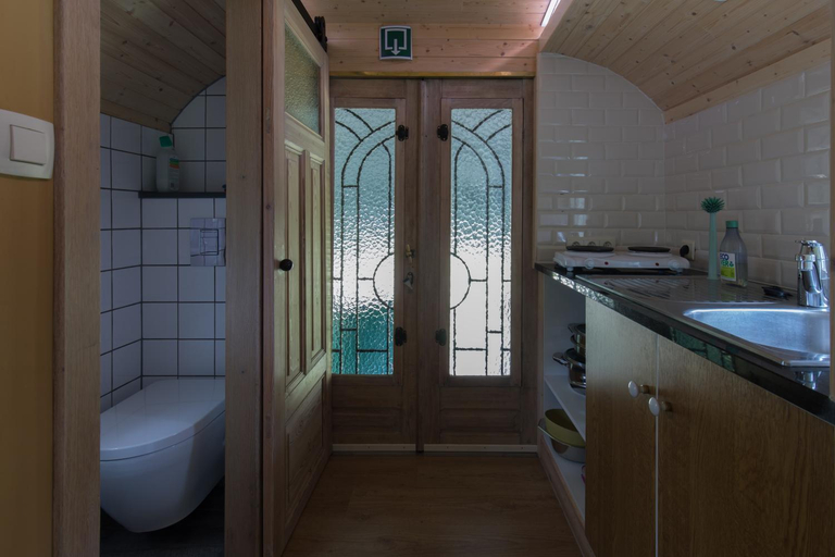 Bathroom, Bij grenspaal 243, Roosendaal