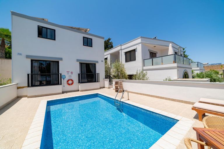 Others 4, Baldacchino Holiday Villas