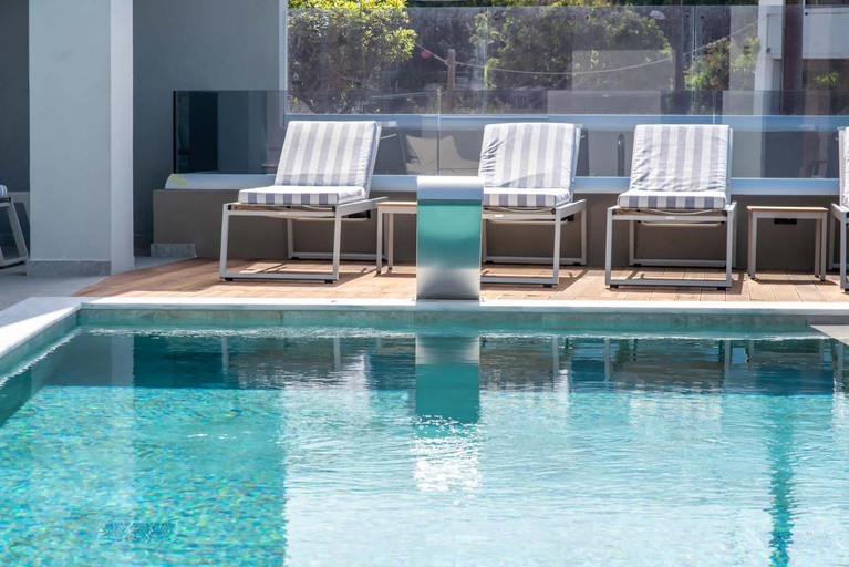 Sport & Beauty 2, Lusol Seafront Villas - "Free" Heated Pools, 100m Sea, Crete