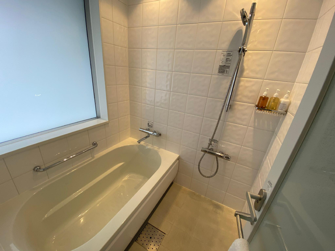 Bathroom 8
