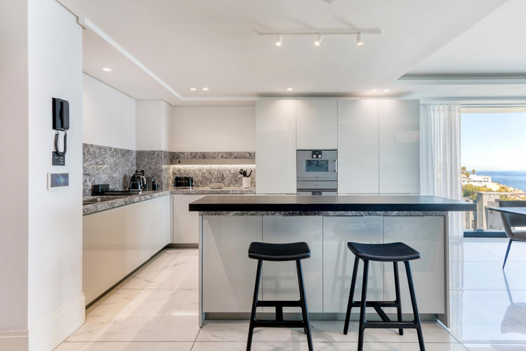 Others 4, Bantry Bay Allure - Luxury Apt with the best views, City of Cape Town