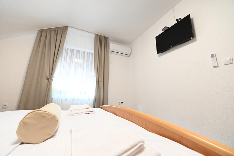 Others 3, Sobe - Rooms Drvorez, Banja Luka