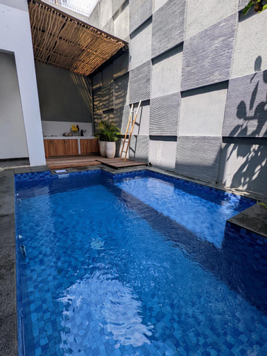 Sport & Beauty 2, Cottonwood 4BR Villa Sutami with Pool Netflix BBQ, Bandung