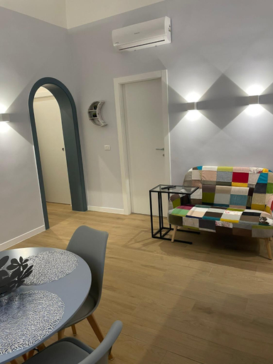 Others 4, Luna&Sole Oreste Apartments - Self check-in, Bari
