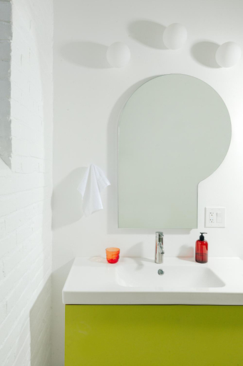 Bathroom 5, Dye House, Providence