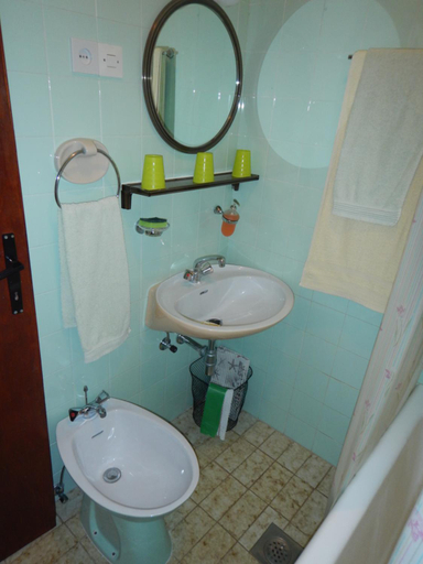 Bathroom 3, Apartments Kapetan Jure, Brela