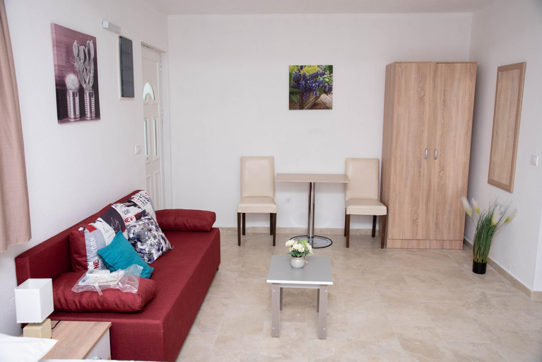 Others 3, Apartments Nino Skadar lake