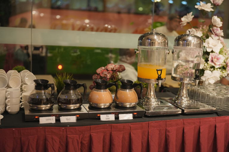 Food & Drinks 7
