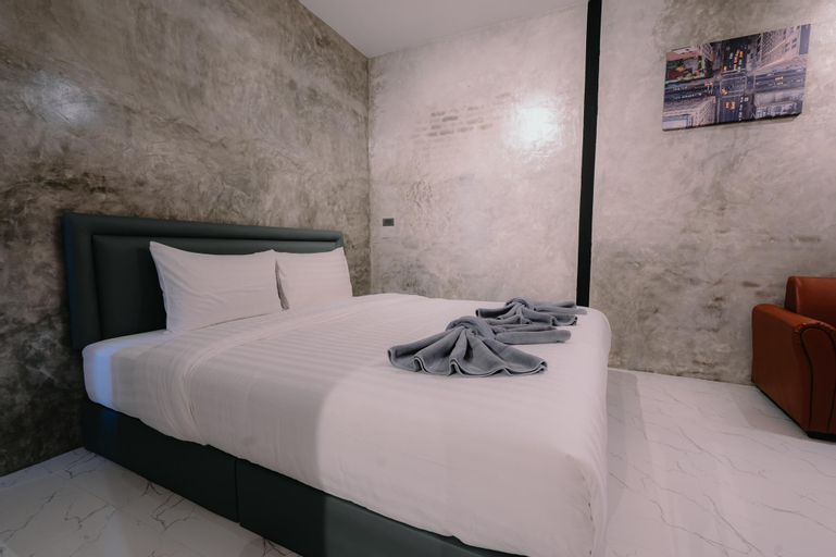 Bedroom 8