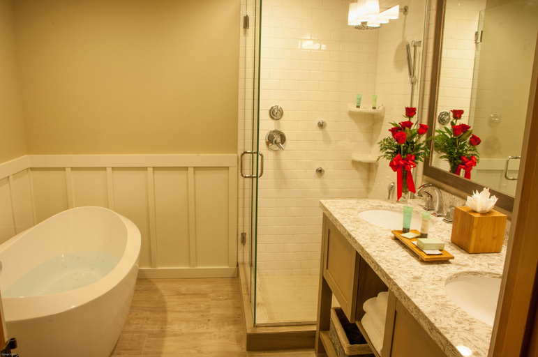 Bathroom 3, The Ocean Lodge, Clatsop