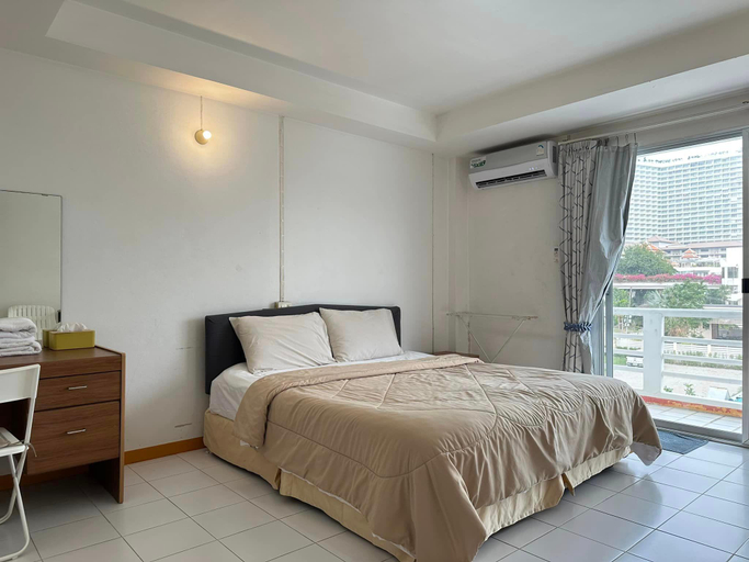 Bedroom 1, Dong Tarn Beach Apartments, Pattaya