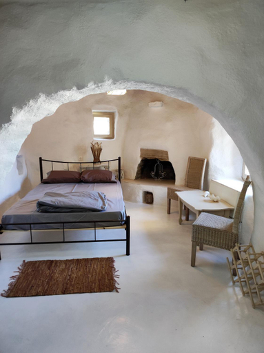Others 3, Pyrgi Artemis Place, South Aegean