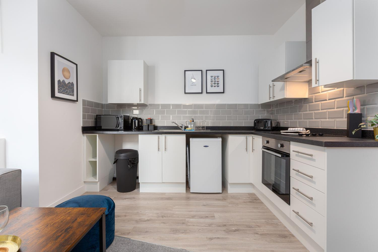 Others 5, Charles Alexander Short Stay - Charnley House Apartments, Blackpool