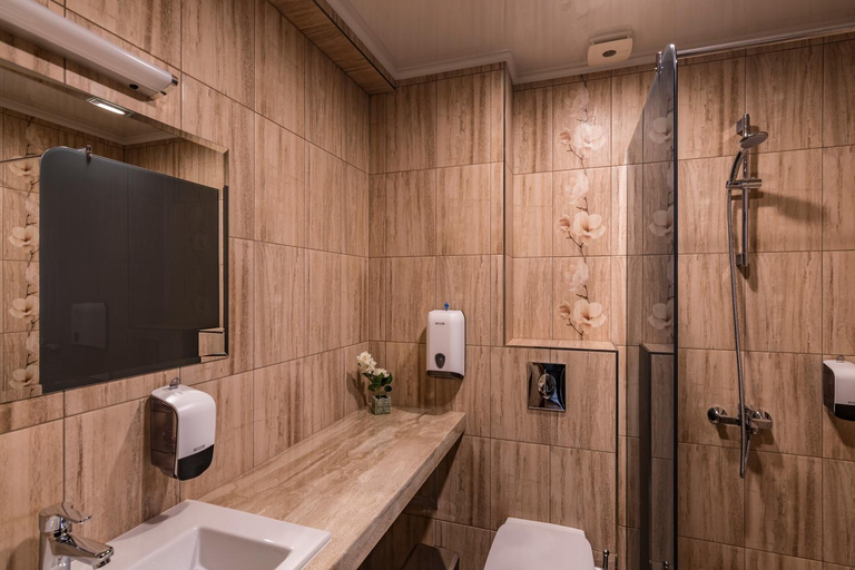 Bathroom 5, Семеен хотел Магнолия, Kazanlak
