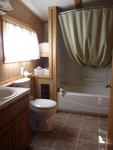 Bathroom 2, Riverbend Resort, Rio Grande