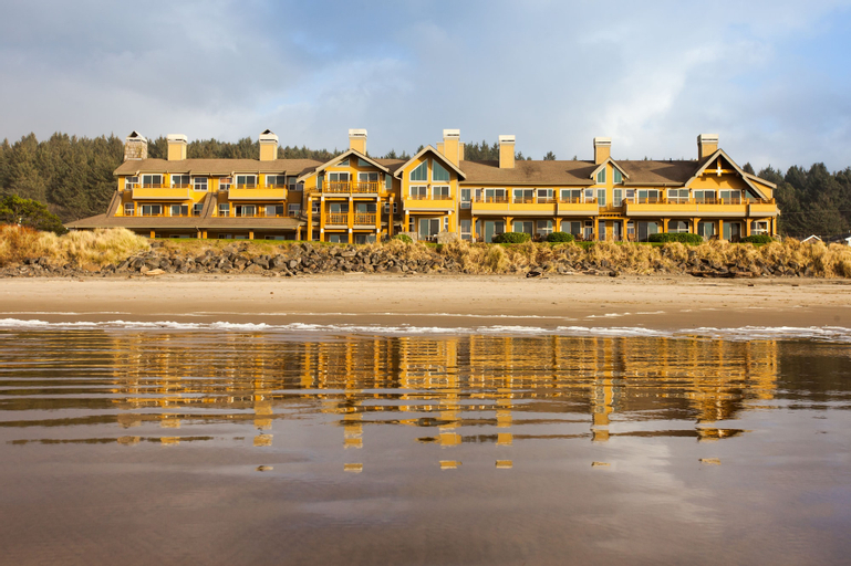 The Ocean Lodge, Clatsop