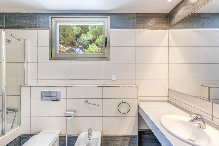 Bathroom 3, Gemelos, Baleares