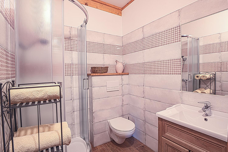 Bathroom 2, Siedlisko Zakucie, Krosno