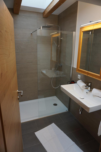 Bathroom 8