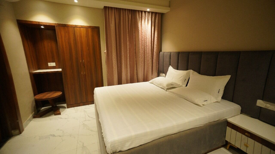 Bedroom 2, The Universe - Hotels & Banquets, Kolkata